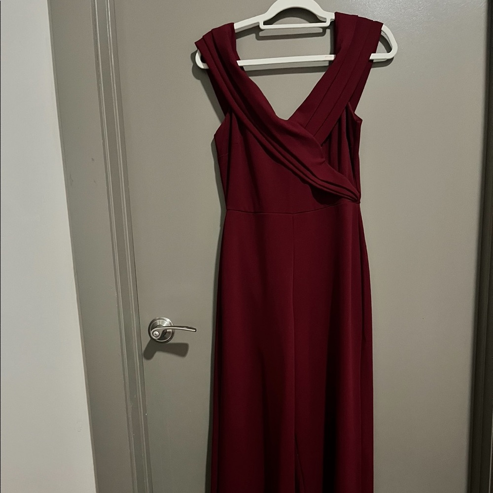 Lulus Jumpsuit. Hemmed for someone 5’2 with heels. Size Medium